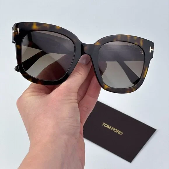 Tom Ford Women Havana Brown Square BRAND NEW Sunglasses BEATRIX FT0613/S 52H - Picture 1 of 9